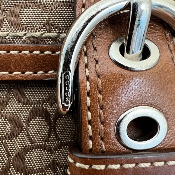 COACH signature wristlet clutch leather and fabric jacquard canvas logo material - Picture 2 of 8